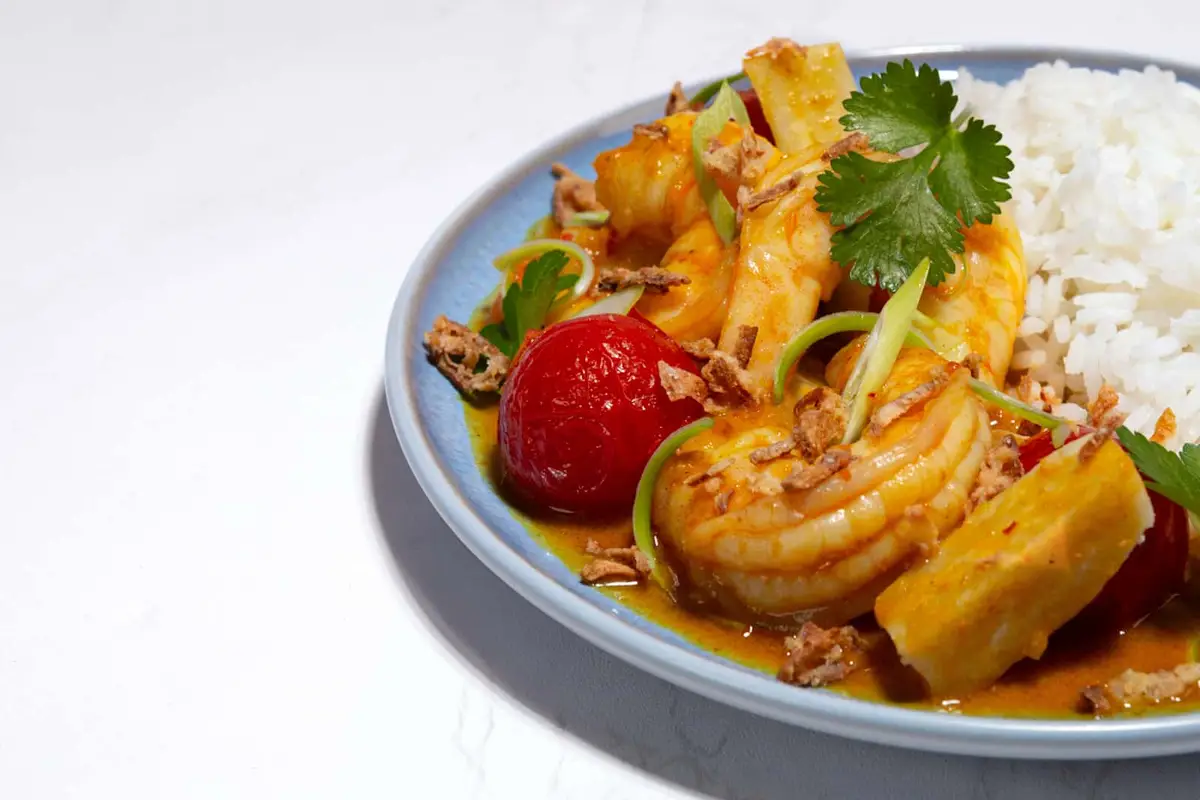 Gele curry met garnalen en zoete aardappel