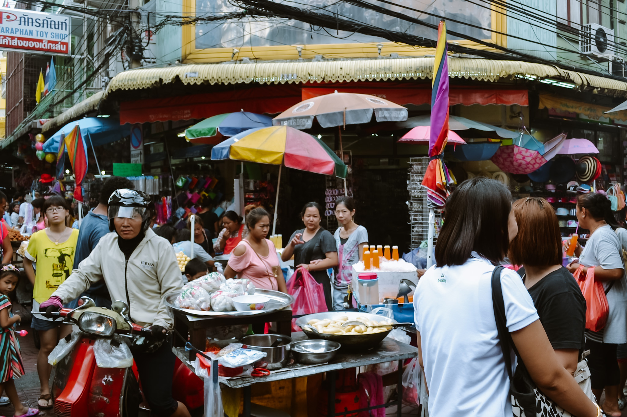 Drukte op straat in Bangkok