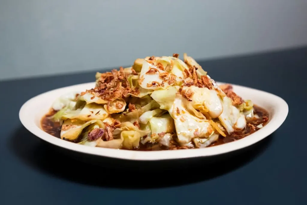 Gewokte Spitskool met GEmber en Oestersaus - Thais Tafelen