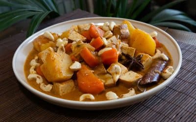 Verrassende Massaman Curry met gerookte tofu