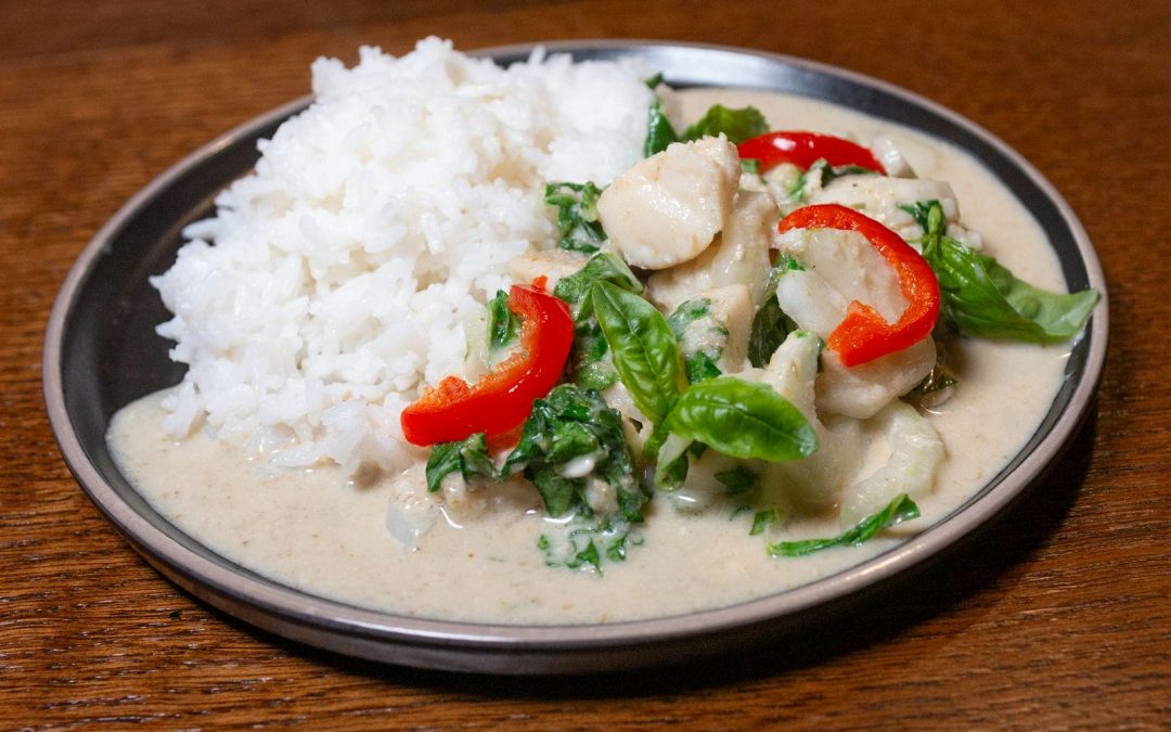 Thaise groene curry met kabeljauw en paksoi