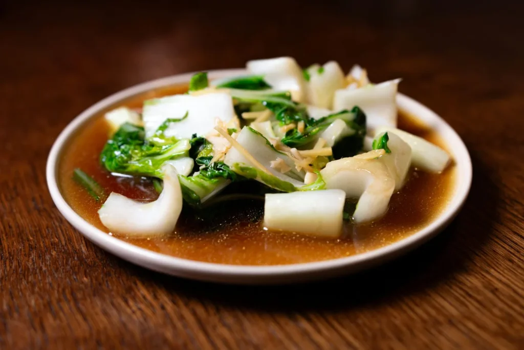 Gewokte paksoi met gember en oestersaus - Thais Tafelen