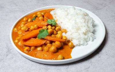 Gele Curry met Kikkererwten en Wortel